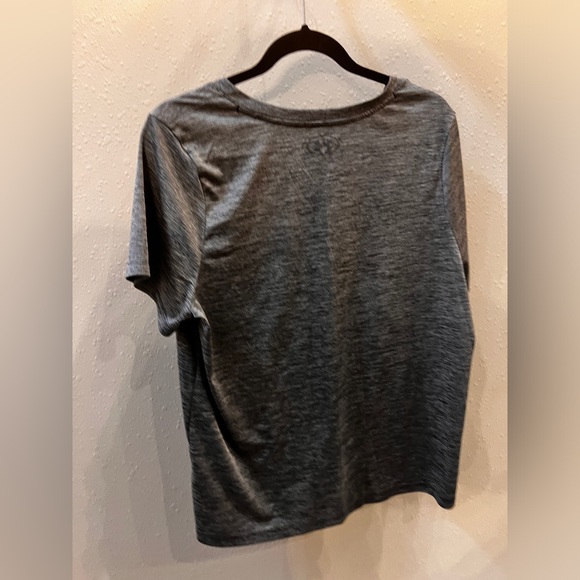 Under Armour Women’s Tshirt 1X - Picture 3 of 3